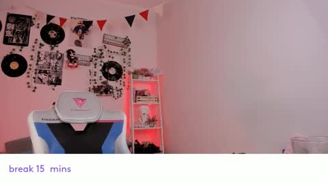 vivian_qwerty online show from 02.14.25