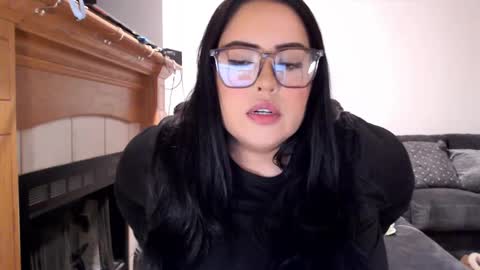 Snapshot of vivianaortega chatting on 03.04.25 Vivi online show from 03.04.25