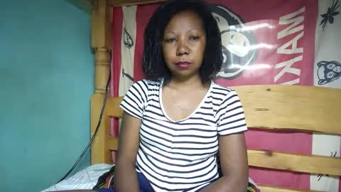 Snapshot of viviane0812 chatting on 02.27.25 viviane0812 online show from 02.27.25