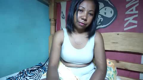 Snapshot of viviane0812 chatting on 03.08.25 viviane0812 online show from 03.08.25