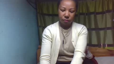 Snapshot of viviane0812 chatting on 09.09.25 viviane0812 online show from 09.09.25