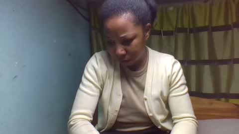 Snapshot of viviane0812 chatting on 09.09.25 viviane0812 online show from 09.09.25