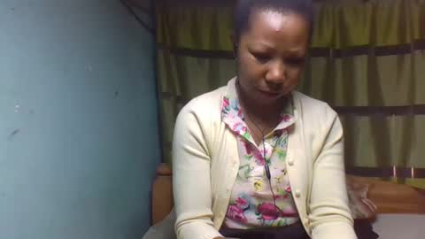 Snapshot of viviane0812 chatting on 09.11.25 viviane0812 online show from 09.11.25