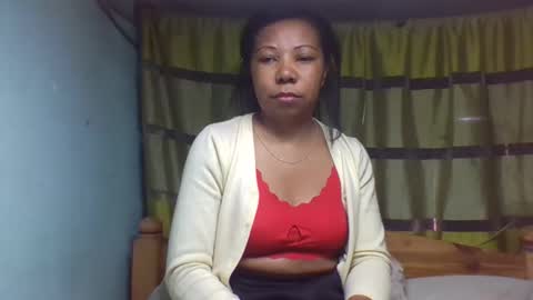 Snapshot of viviane0812 chatting on 09.19.25 viviane0812 online show from 09.19.25