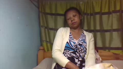 Snapshot of viviane0812 chatting on 10.06.25 viviane0812 online show from 10.06.25