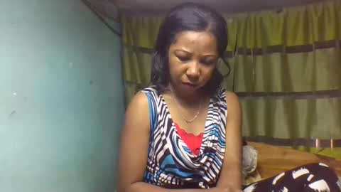 Snapshot of viviane0812 chatting on 10.09.25 viviane0812 online show from 10.09.25