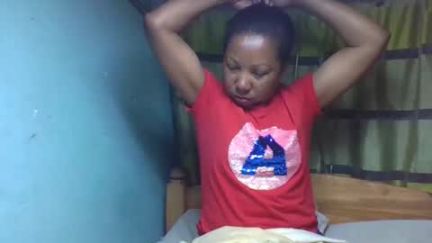 Snapshot of viviane0812 chatting on 10.16.25 viviane0812 online show from 10.16.25