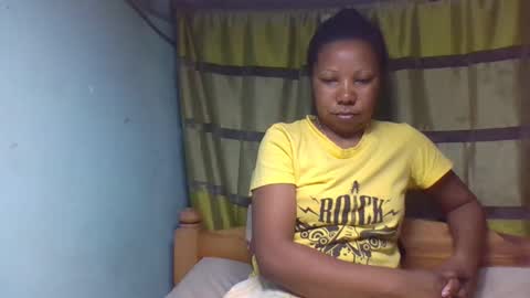 Snapshot of viviane0812 chatting on 10.18.25 viviane0812 online show from 10.18.25