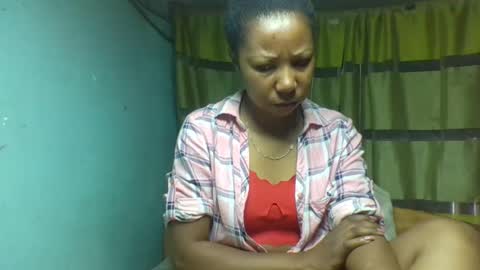 Snapshot of viviane0812 chatting on 11.18.25 viviane0812 online show from 11.18.25