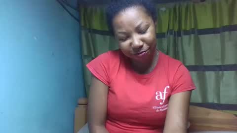 Snapshot of viviane0812 chatting on 12.02.25 viviane0812 online show from 12.02.25