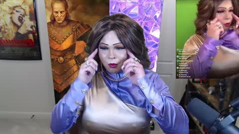 Snapshot of vivianfrost chatting on 01.14.25 VivianFrosty online show from 01.14.25