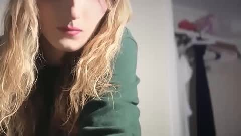 vivian layy online show from 05.21.26