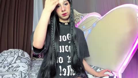 Snapshot of vivianmiller_ chatting on 02.14.25 Vivian online show from 02.14.25