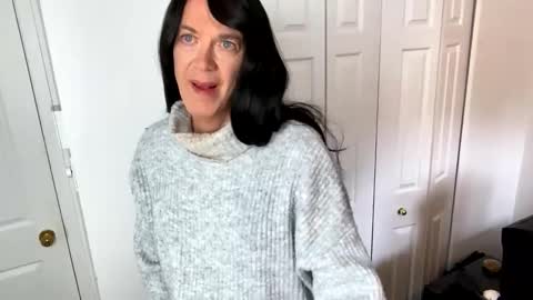 Snapshot of viviannexxx2022 chatting on 02.02.25 Vivlove online show from 02.02.25