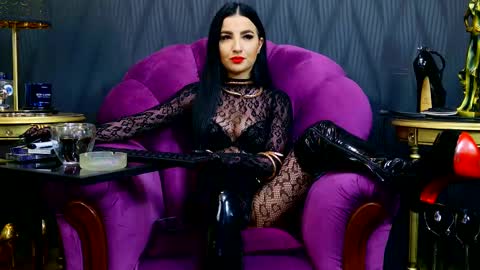 Vivian Reeve online show from 02.19.25