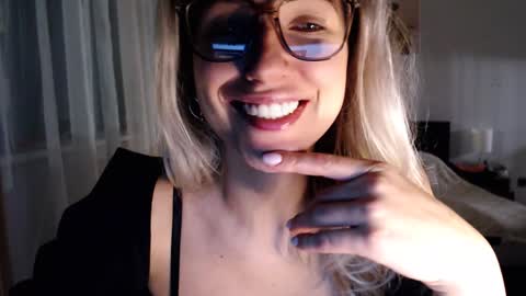 VI       online show from 12.23.24