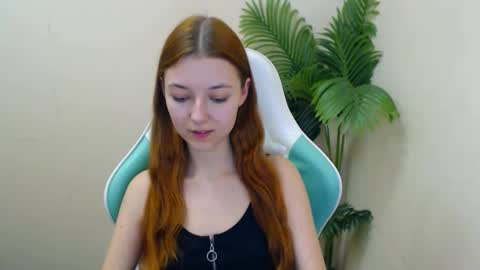 Vivien online show from 02.06.25