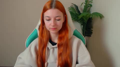 Snapshot of vivien_leight chatting on 03.28.26 Vivien online show from 03.28.26