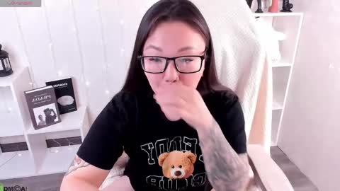Vivien online show from 04.20.26