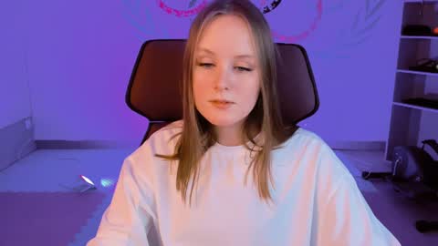 Vivien online show from 12.25.24