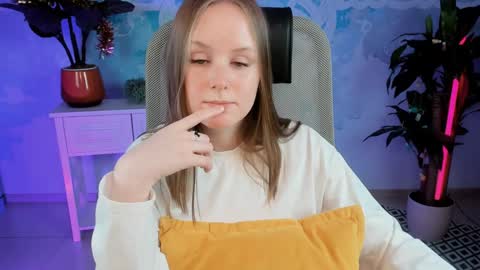 Vivien online show from 01.08.25