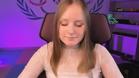 Vivien online show from 02.06.25