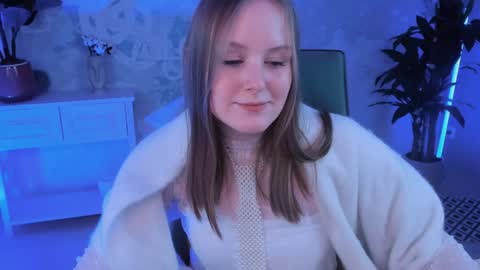 Vivien online show from 02.08.25