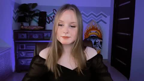 Vivien online show from 03.12.25