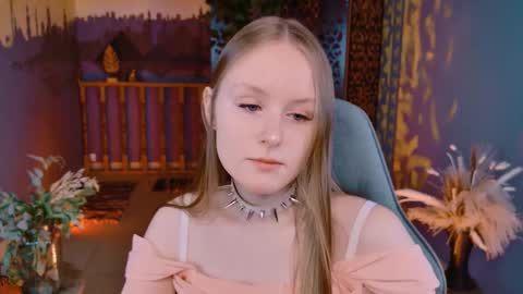 Vivien online show from 09.11.25