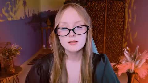 Vivien online show from 09.24.25