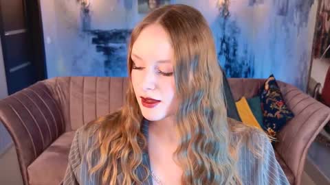 Vivien online show from 11.09.25