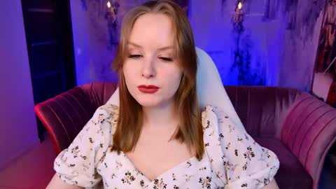 Snapshot of vivienleeigh chatting on 05.30.26 Vivien online show from 05.30.26