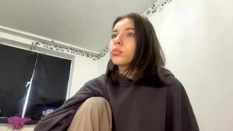 Vivi online show from 10.30.25