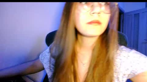 vivivivikkie online show from 04.30.26