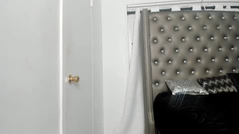 Snapshot of vixen_sasha chatting on 12.04.24 Sasha Malone online show from 12.04.24