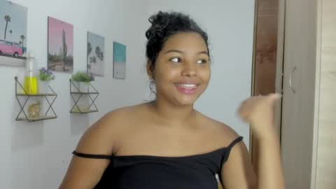 Snapshot of vixenlust17 chatting on 03.22.26 vixenlust17 online show from 03.22.26