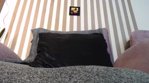 Snapshot of vixenn_ chatting on 12.15.25 vixenn_ online show from 12.15.25