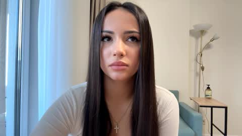 Snapshot of vixy_luna chatting on 04.01.26 Miss Mia online show from 04.01.26