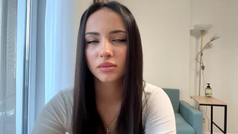 Snapshot of vixy_luna chatting on 04.01.26 Miss Mia online show from 04.01.26