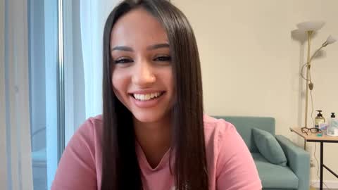 Snapshot of vixy_luna chatting on 04.08.26 Miss Mia online show from 04.08.26