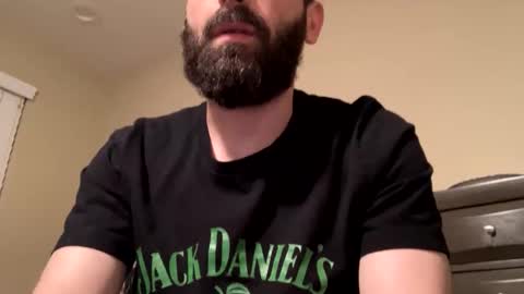 Snapshot of vnast010 chatting on 11.24.25 vnast010 online show from 11.24.25