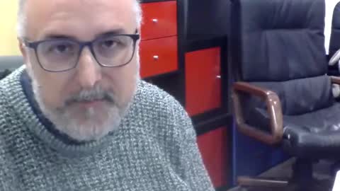 Snapshot of volpi72 chatting on 02.11.25 volpi72 online show from 02.11.25