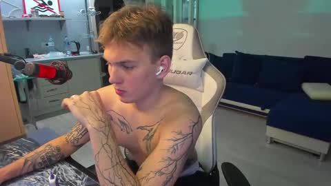 Snapshot of vova_belkin_ chatting on 03.06.25 vova online show from 03.06.25