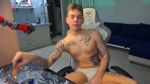 Snapshot of vova_belkin_ chatting on 03.11.25 vova online show from 03.11.25