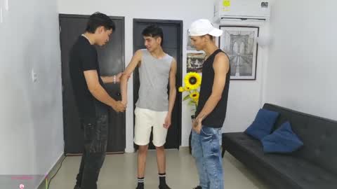 voyeurism_guys online show from 04.22.26
