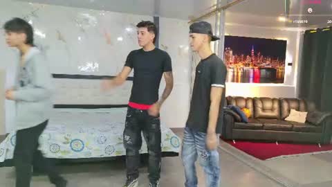 voyeurism_guys online show from 08.06.26