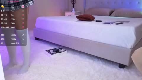 Snapshot of vsunshiny chatting on 09.30.25 Sunshiny online show from 09.30.25