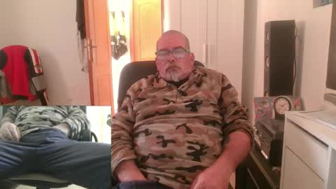 Snapshot of vuda77 chatting on 03.22.26 oscar online show from 03.22.26