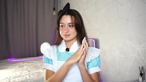 Snapshot of vvilly_wonka chatting on 09.11.25 Ethal - thank you for thumb up online show from 09.11.25