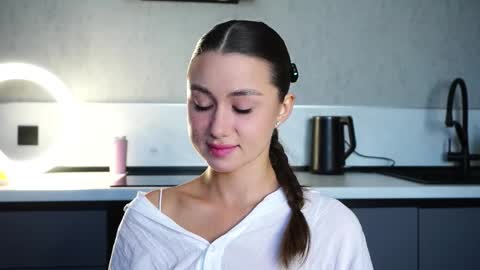 Snapshot of vvilly_wonka chatting on 09.12.25 Ethal - thank you for thumb up online show from 09.12.25